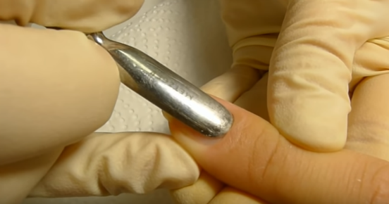 Аппаратный маникюр - процедура по уходу за ногтями, которую можно провести в домашних условиях