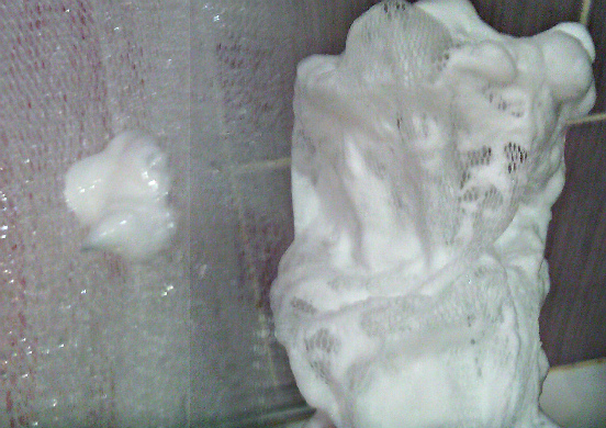 Пенка для умывания Collagen Pure Cleansing Foam от FarmStay - то, что нужно в зимнее время года