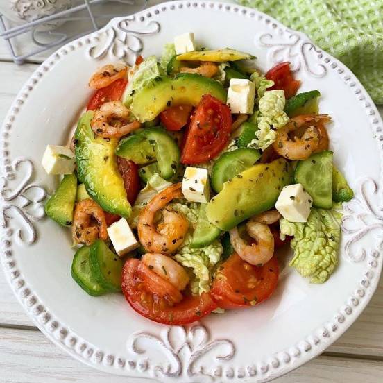 10 диетических салатов с огурцами, которые помогут вам похудеть